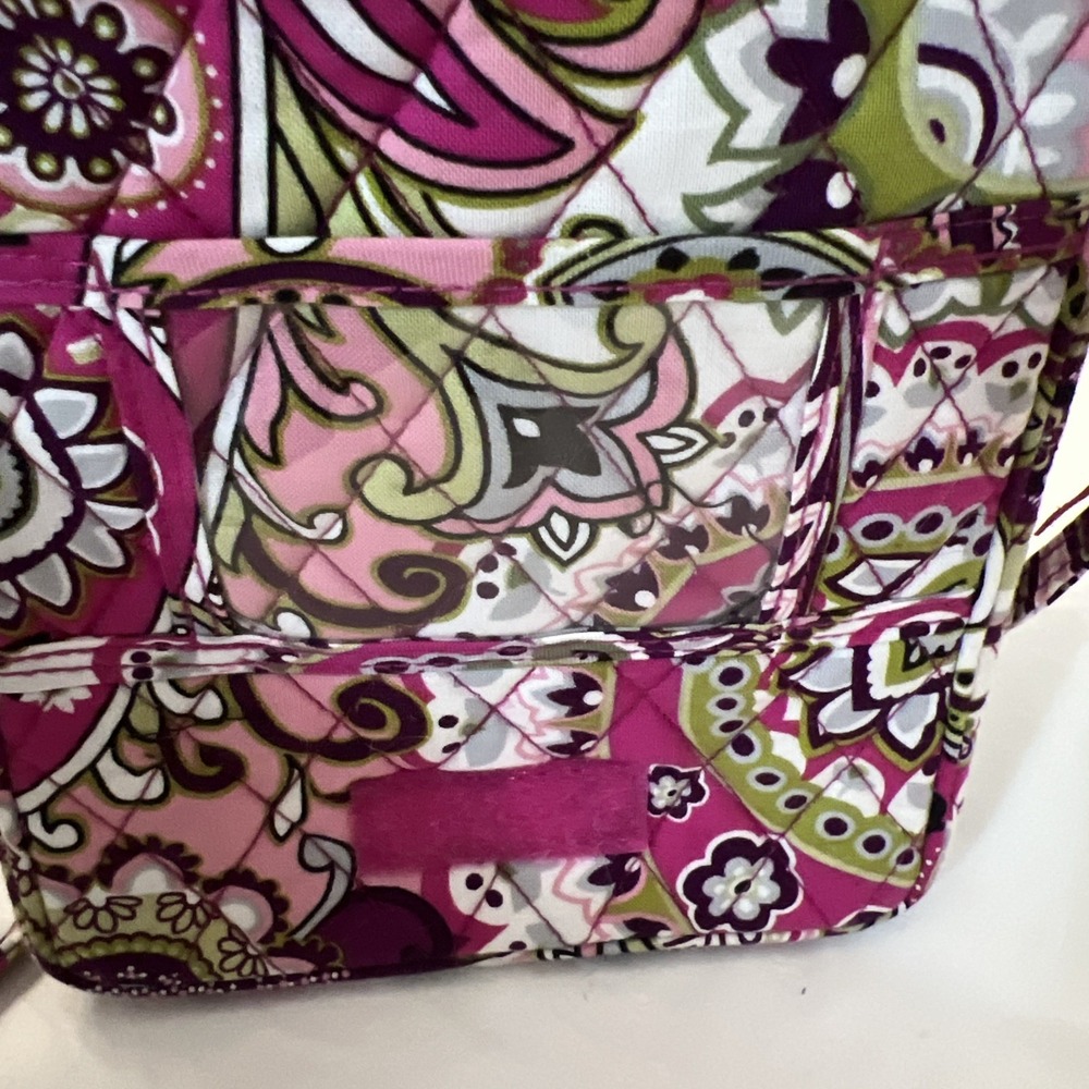 Vera Bradley Very Berry Paisley mini crossbody hipster bag 6.5 X 8.5 Floral NWOT - Picture 4 of 6